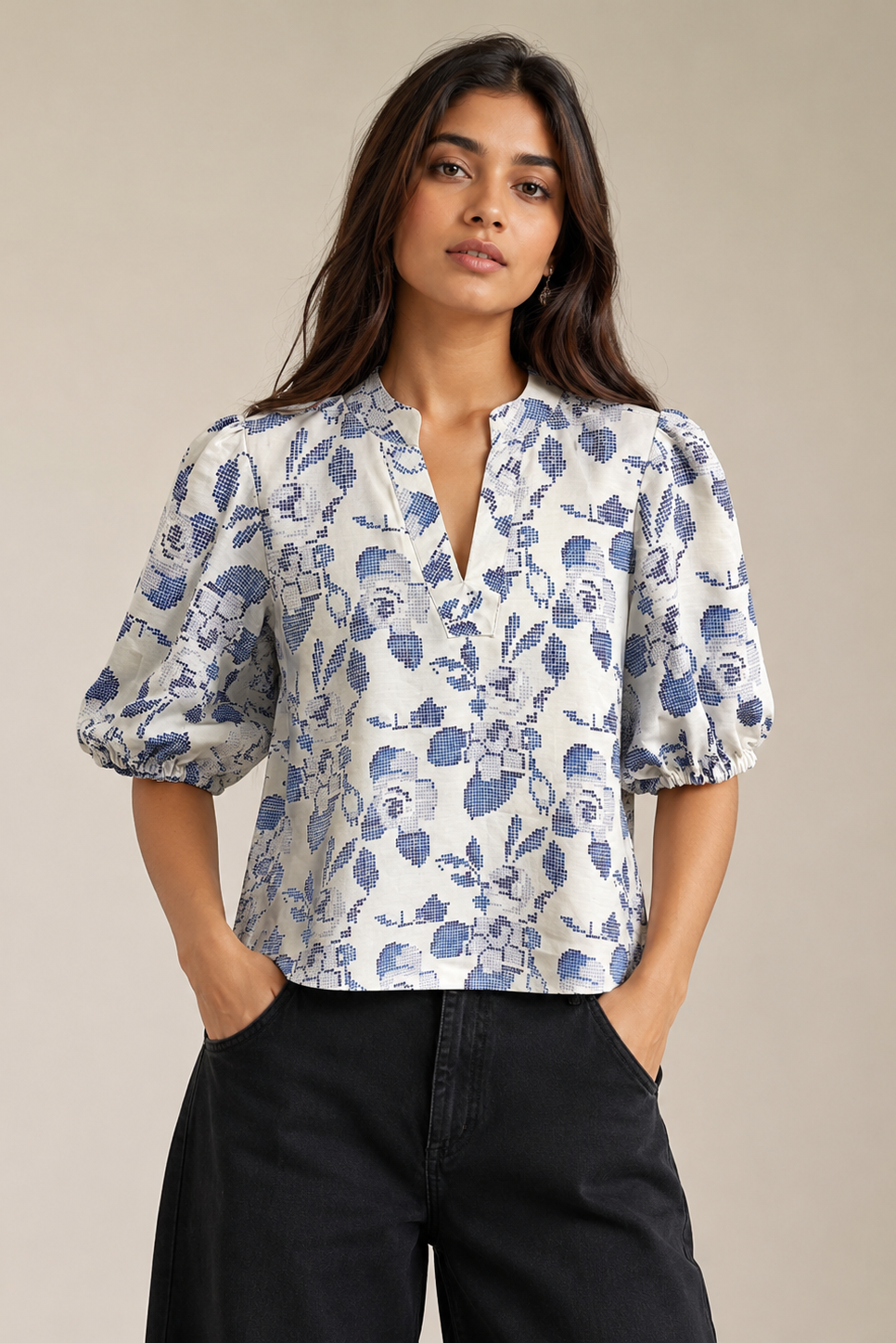 Printed Puff-Sleeve V-Neck Top D66