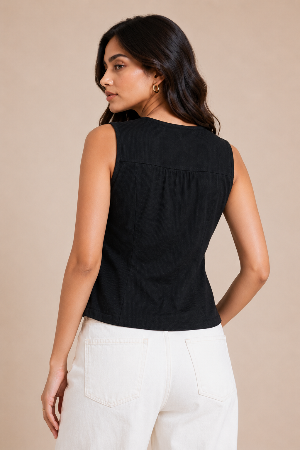Textured Black Sleeveless Button-Front Vest D73