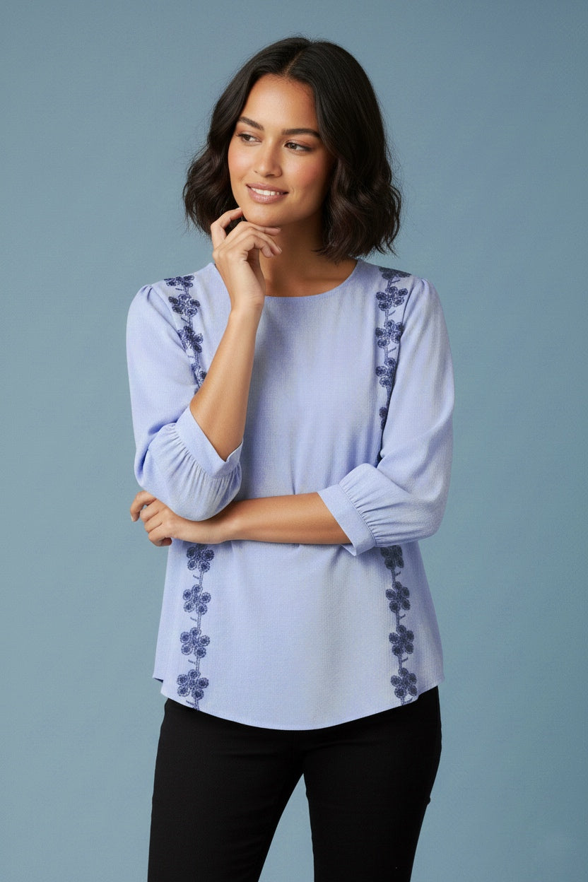 Modern Floral Placement Print Top with Clean Silhouette D9